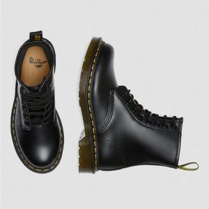 Dr. Martens 1460 Women’s Boot
